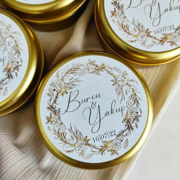 Wedding Favors, Gold Tin Custom Personalized scented Candles. 0
