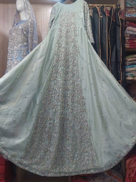 Sale Valima Outfit Tail Maxsi colour Pista Green wearing only one time 2