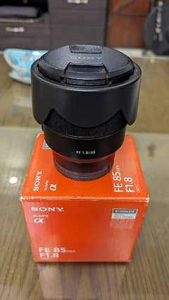 Sony 85mm f1.8 (With box) 0