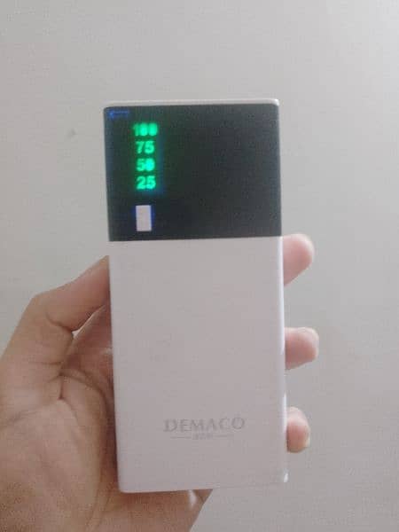 Demco power bank 0