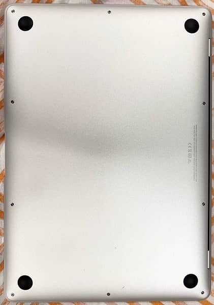 MacBook Air M1 13 inch with 15 battery cycles US model 1