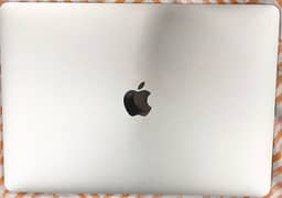 MacBook Air M1 13 inch with 15 battery cycles US model 0
