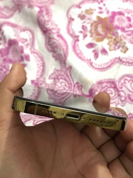 12 Pro Max PTA Approved 128 gb Gold 4