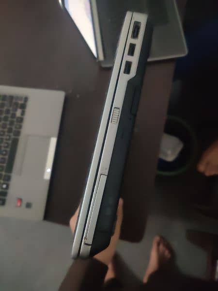 Dell Laptop i5-3rd generation 8 gb ram/300 hard 0