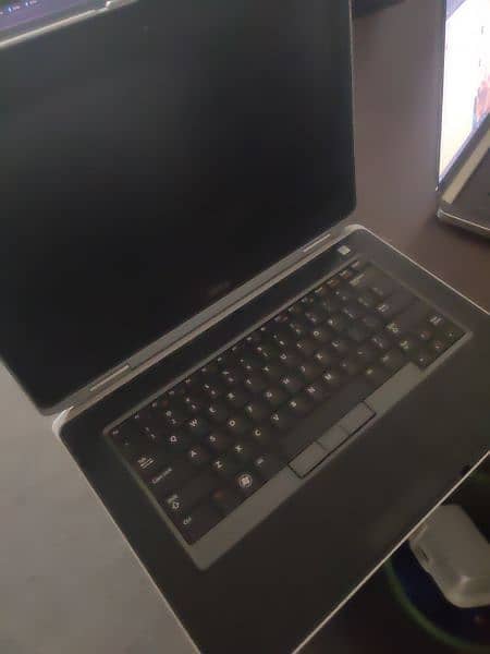 Dell Laptop i5-3rd generation 8 gb ram/300 hard 3