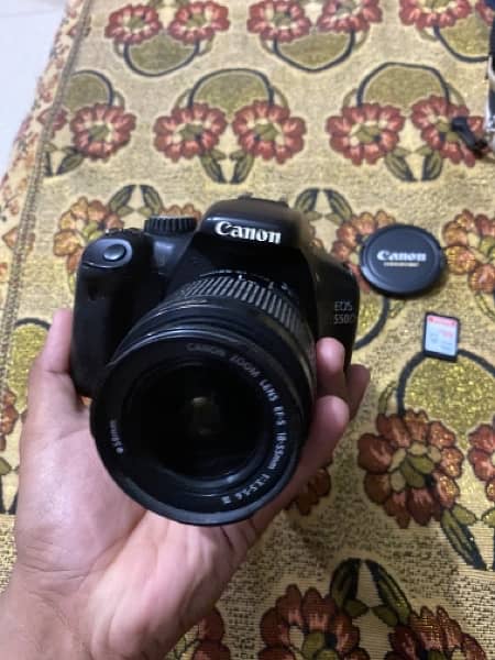 canon 550D camera with 18/55 lens and sd card 2