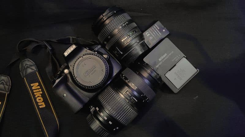Nikon D5300 with two lenses Nikon 18-70mm and Tamron 70-300mm 8