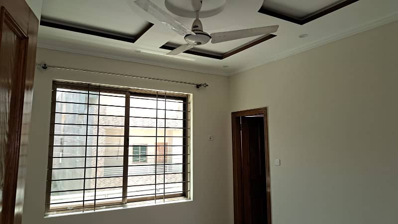 House Of 1500 Square Feet Available In Korang Town 12