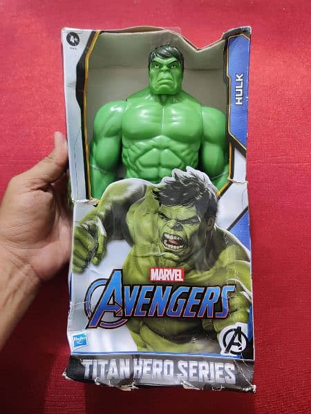 Marvel Avengers Hulk Titan series. Original by Hasbro. 9