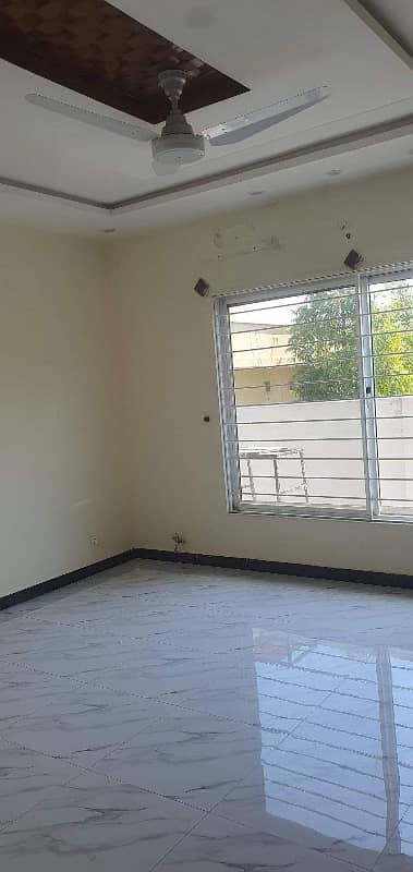 dha sec A 1 kanal just like a brand new house for rent 9