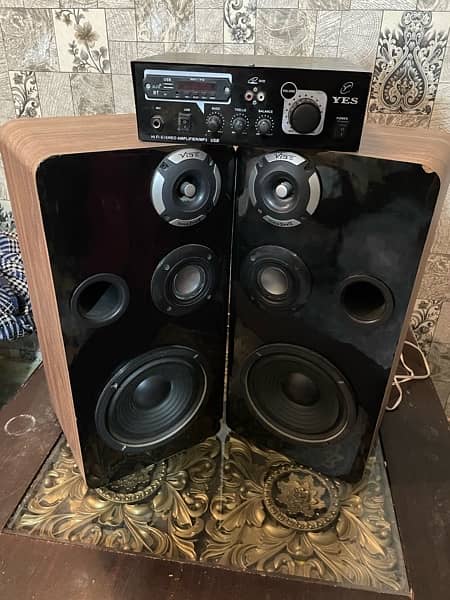 Stereo Speakers with amplifier urgent sale 0