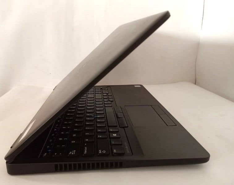 Dell i5 touch laptop 5