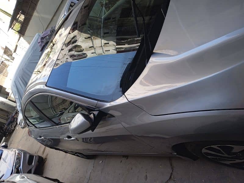 honda civic 2018 fully original only two pieces touch-up 0