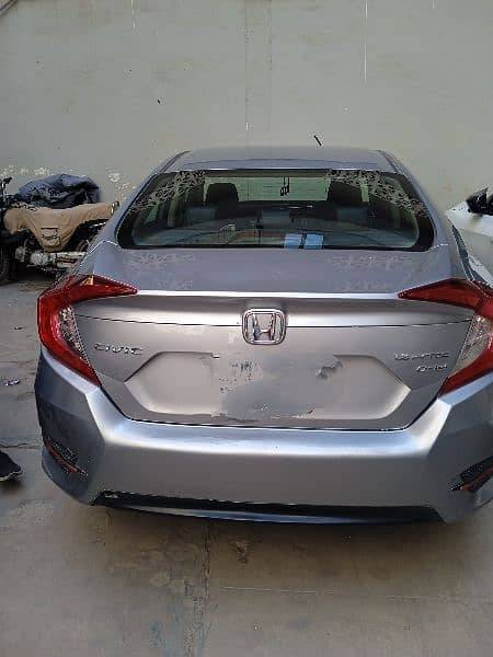 honda civic 2018 fully original only two pieces touch-up 12