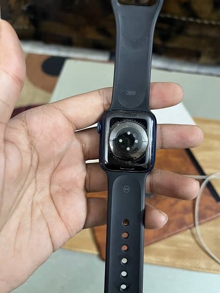 apple watch series 6 40 mm blue dial 4