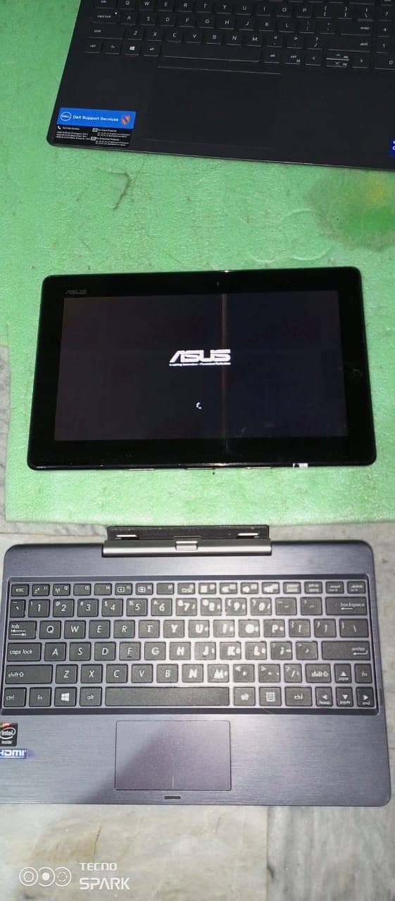 ASUS T100TA 2 in 1 Laptop & Tablet With 2 free keyboards. 4