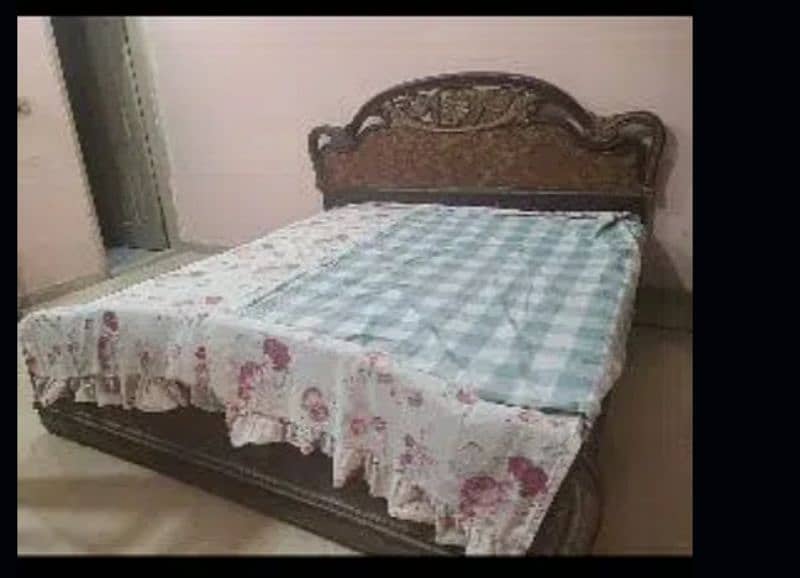 king size bed strong wood 0