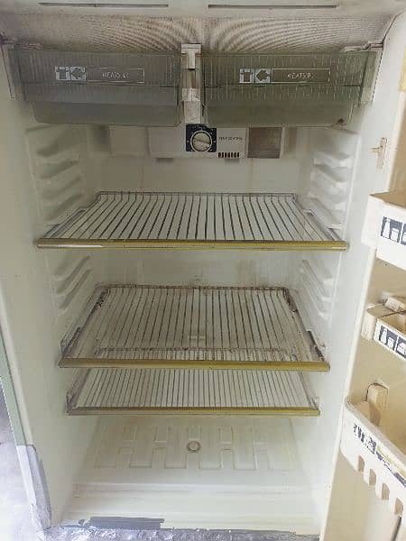 Refrigerator for sale Medium size 1