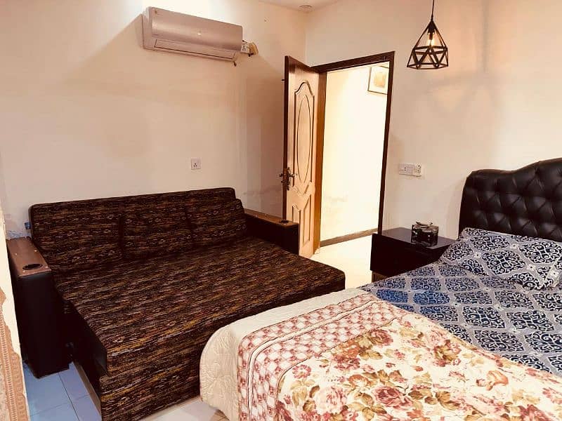 Daily Basis 1 Bedroom HOTEL Apartment Par Day Short Time Bahria Town 1