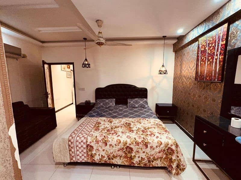 Daily Basis 1 Bedroom HOTEL Apartment Par Day Short Time Bahria Town 2