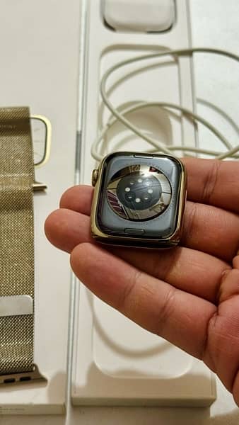 Apple watch stainless steel Gold 45 5