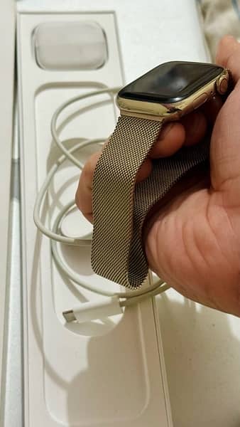 Apple watch stainless steel Gold 45 7