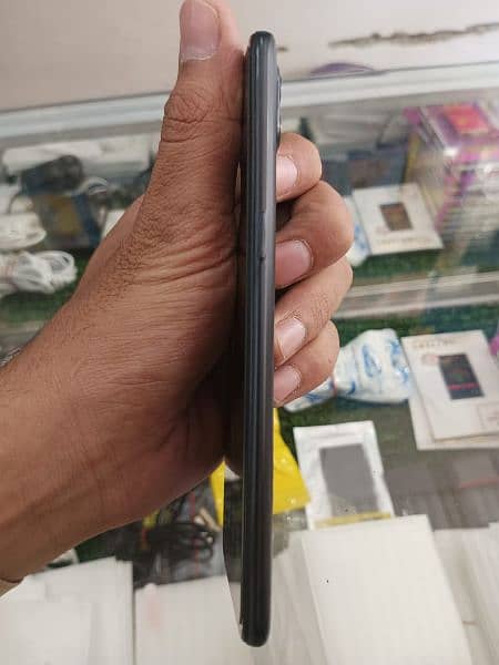 Oppo f17pro 8+3/128 with box exchange possible 3