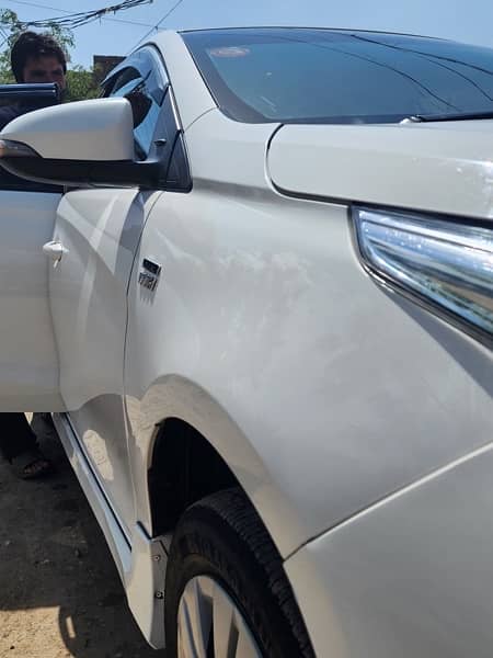 Toyota Yaris 2021 total geniune white lahore no. 0
