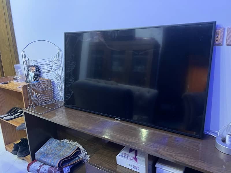 Samsung Smart Led TV 49’ NU7100 4K 1