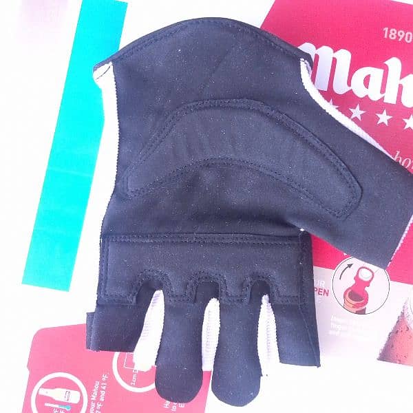 cycling gloves 1