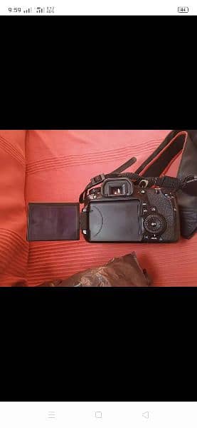 Canon 60d with box And 50mm canon lense 2
