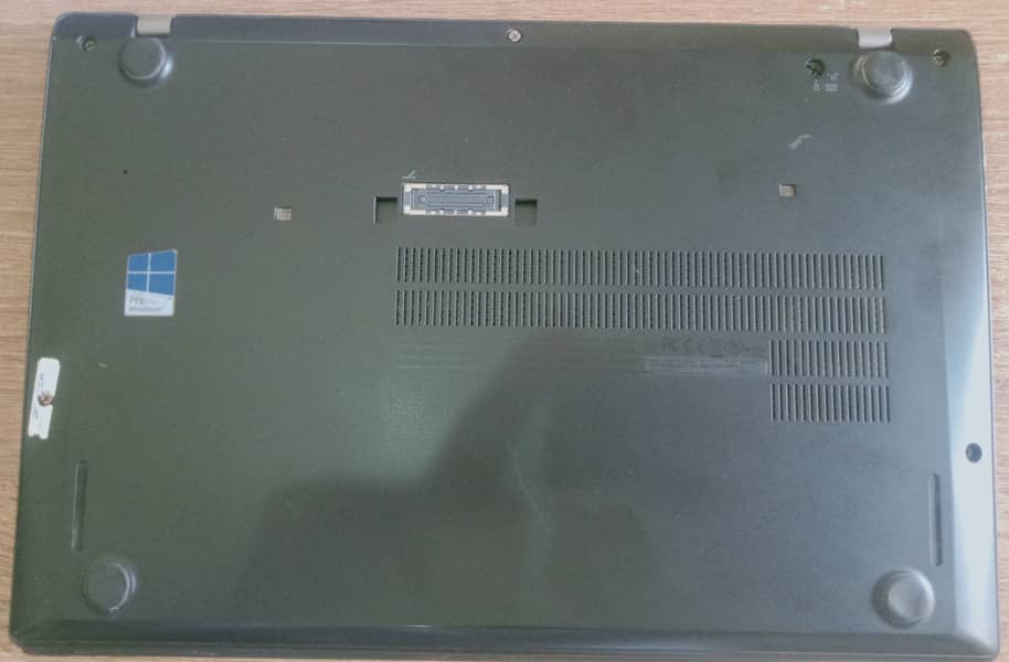 Laptop - Lenovo T470s - Core i5 - 6th generation - 8gb RAM - 256gb SSd 7