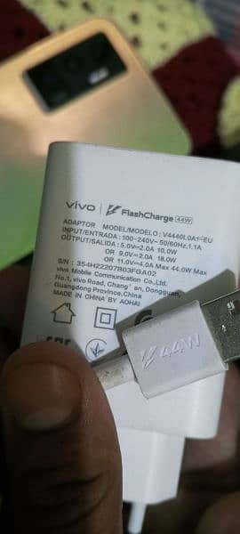 Vivo v23e full box 44w Flash Charge 100% within40 mins 8+4/128 2