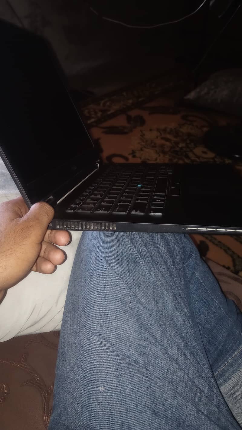 Dell Ultrabook i5 6th generation 1