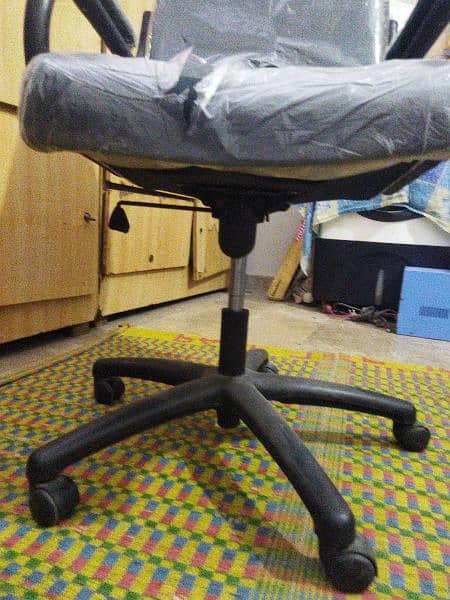 Office Chair Good Condition no more uses 2