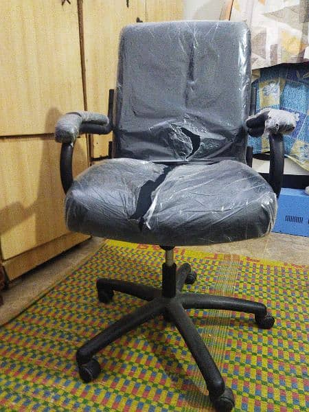 Office Chair Good Condition no more uses 3