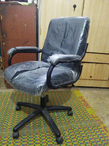 Office Chair Good Condition no more uses 5