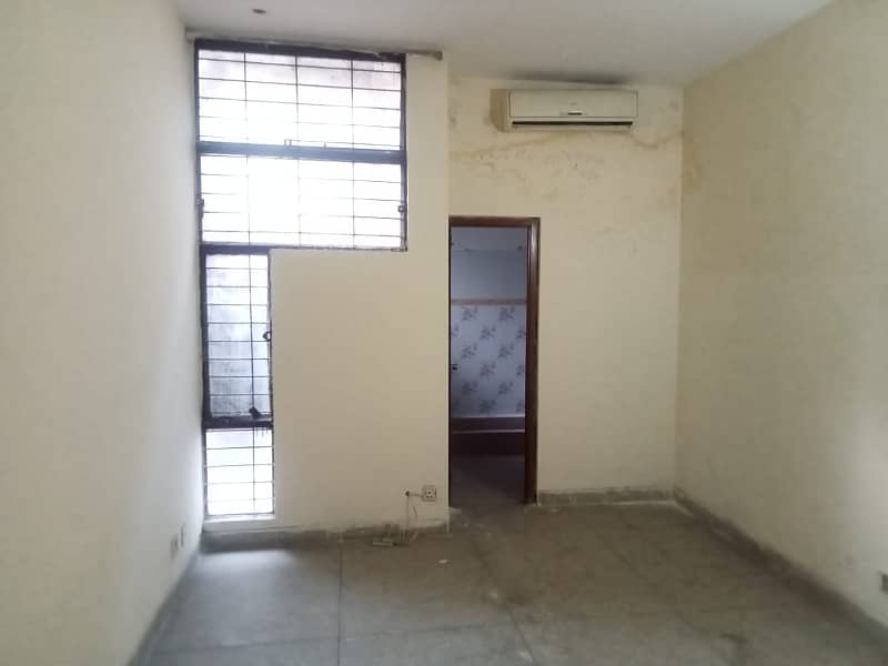 House Best For Executive Office/ Working Space At Moulana Shoukat Ali Road 11