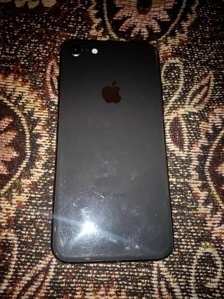 iPhone 8    non pta (bypass)    256 gb    minor crack on screen 1