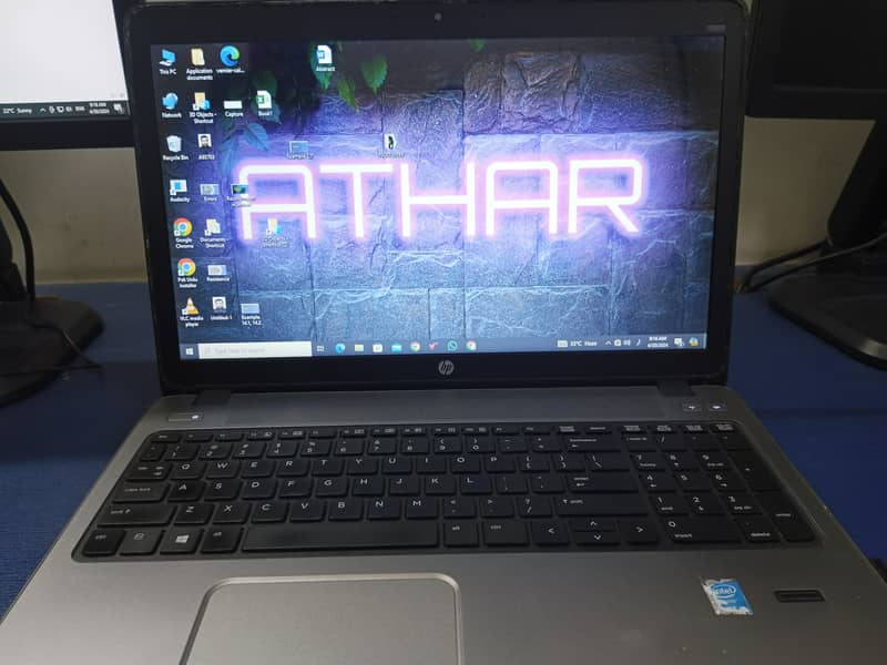 HP PROBOOK (with charger) 0