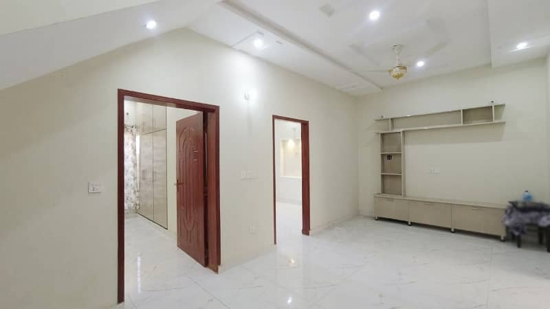 A Prime Location House Of 5 Marla In Lahore 8