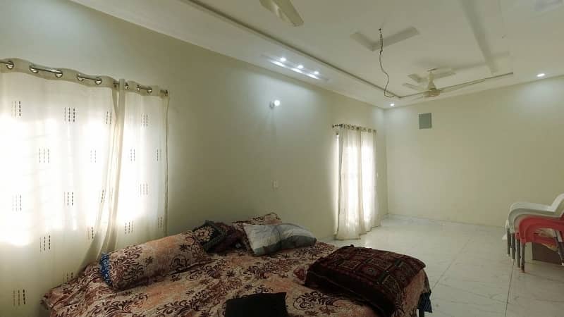 A Prime Location House Of 5 Marla In Lahore 15