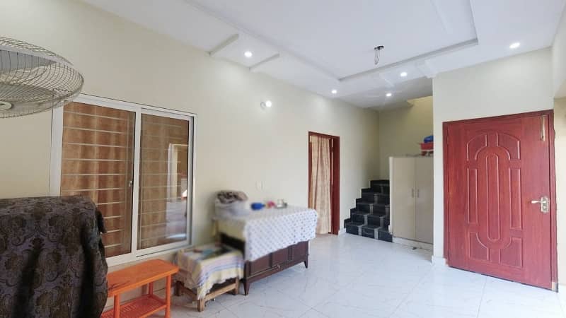 A Prime Location House Of 5 Marla In Lahore 17