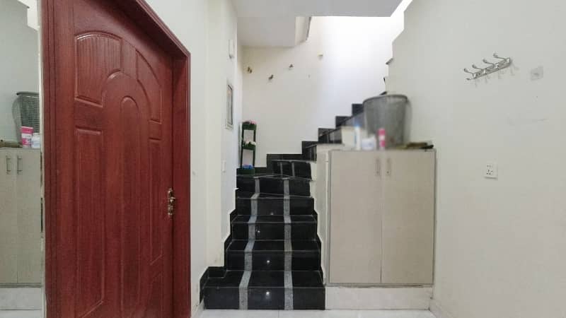 A Prime Location House Of 5 Marla In Lahore 18