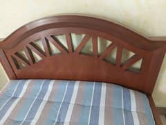 Heavy wood single bed