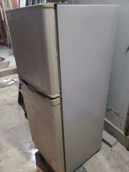 Dawlance 8cbft fridge for sale 3
