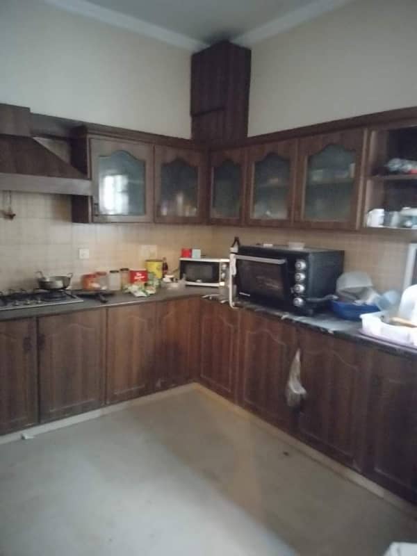 12 Marla Upper Portion For Rent Near To Lacass School 8