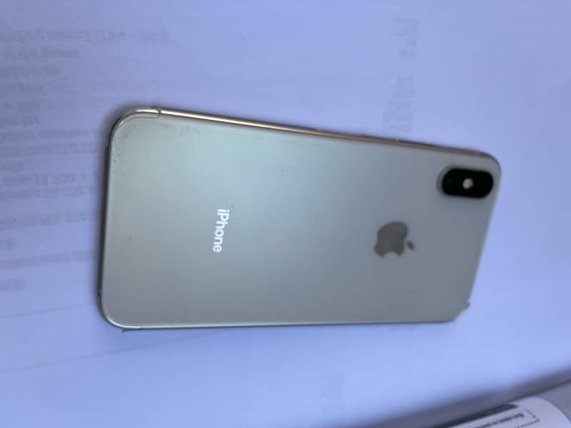iPhone Xs white color 0