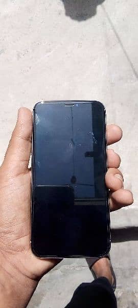 i phn x 64 gb all phone ok just batery change face id and other al ok 4
