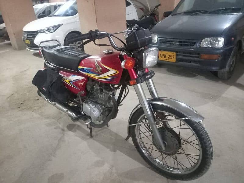 Honda CG 125 Karachi Number 9